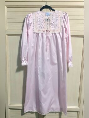 Vintage Girls Laura Dare Pink Nightgown With Ribbon And Lace Victorian Size 12